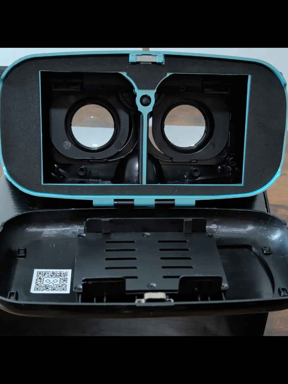 Black VR Headset with Wireless Controller